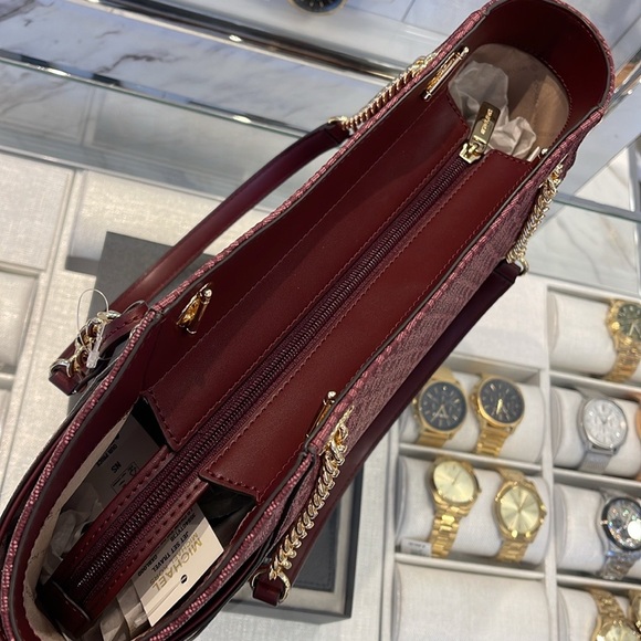 MICHAEL KORS 
Jet Set Travel Large Signature Chain Shoulder Tote Bag
Oxblood
NWT - Picture 10 of 16